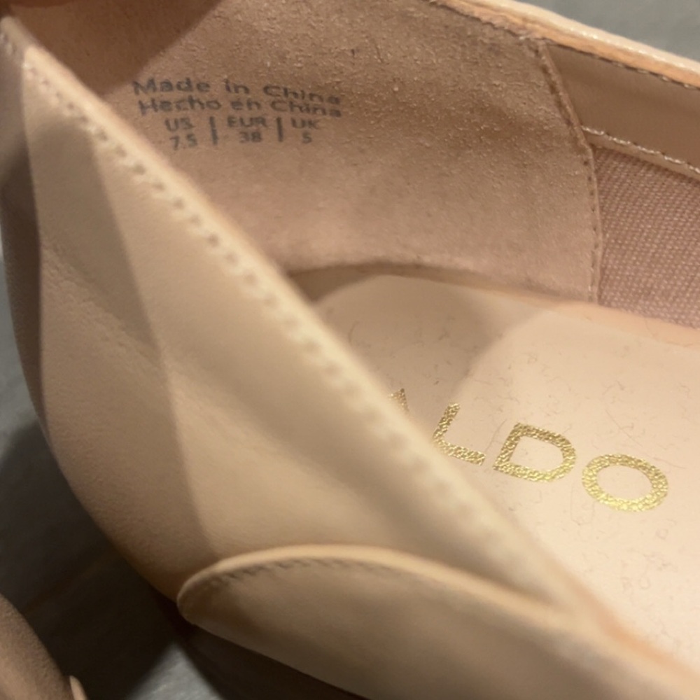 New Aldo Women's Beige Loafers with Gold Accents - Picture 4 of 4